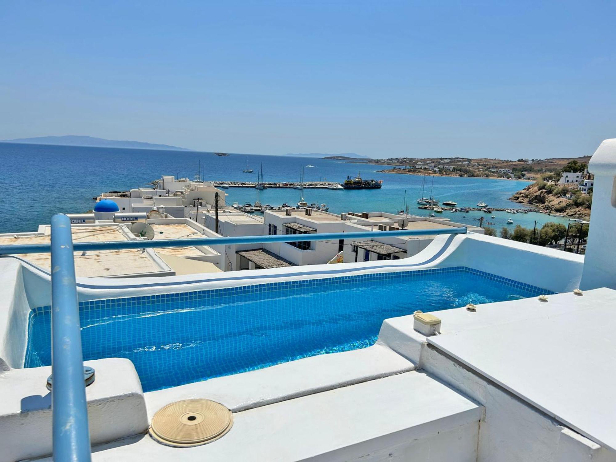 Villa Danae - Seaside Villa With Pool & Hot Tub Piso Livadi Ngoại thất bức ảnh