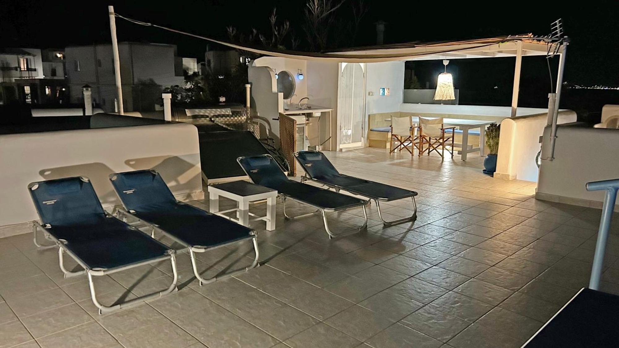 Villa Danae - Seaside Villa With Pool & Hot Tub Piso Livadi Ngoại thất bức ảnh